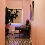 Room 12 Sunlit Balcony Stay Near Calle Cerra
