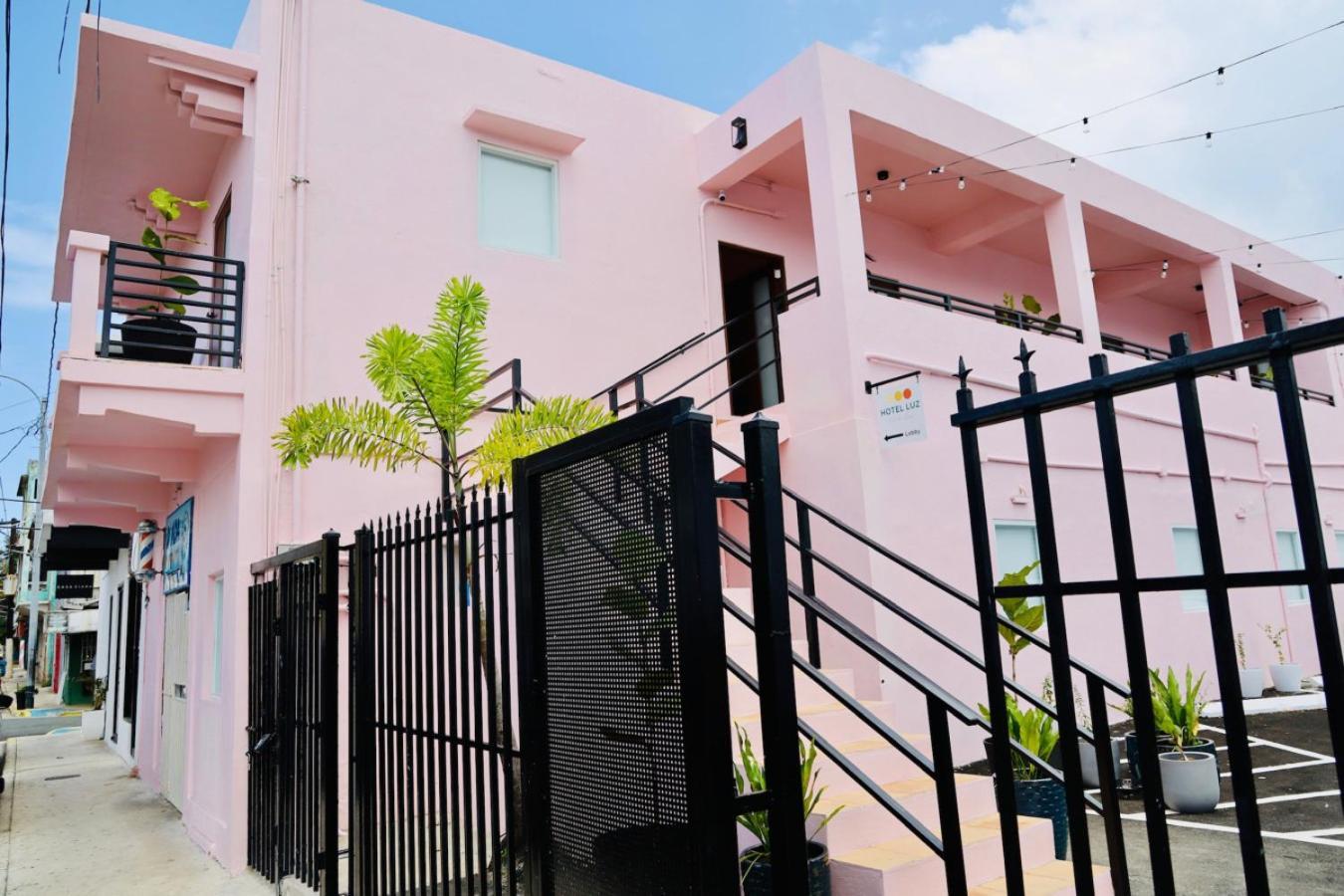 12 Sunlit Balcony Near Calle Cerra * San Juan